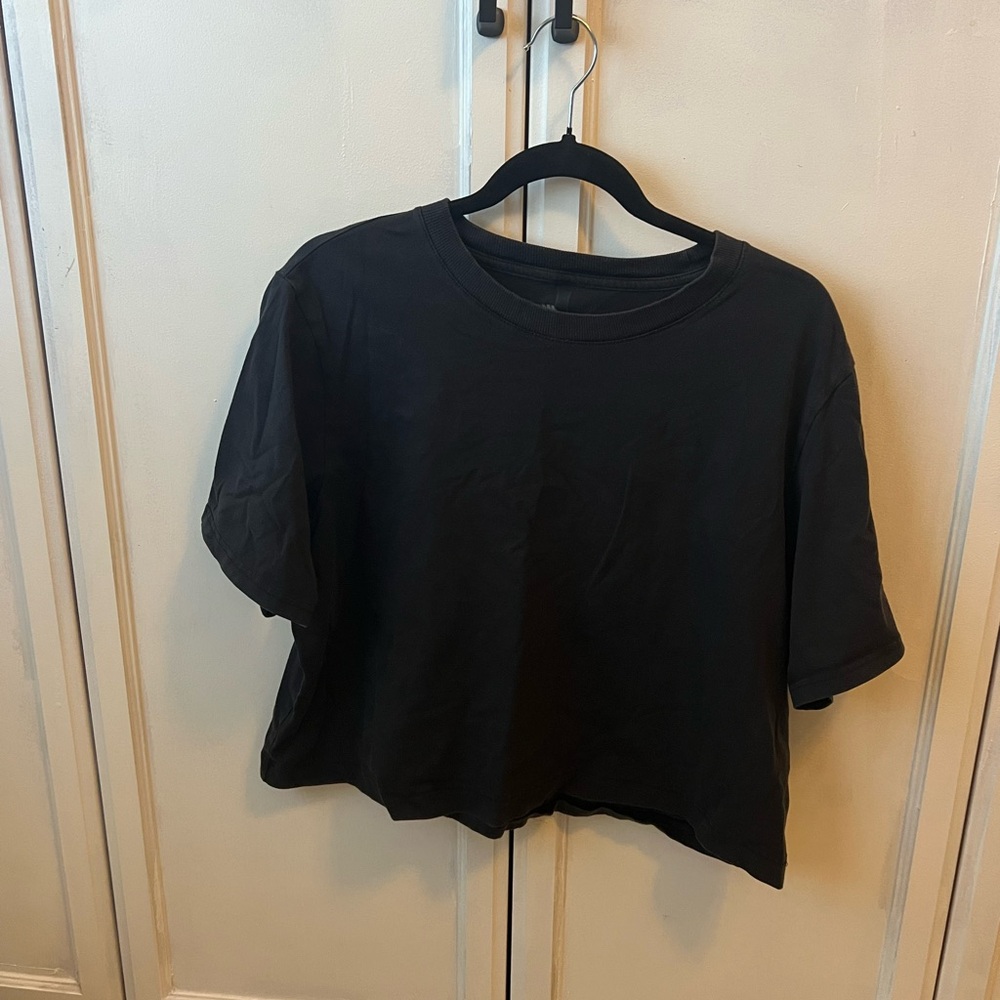 All in Motion Black Short Sleeve Tee